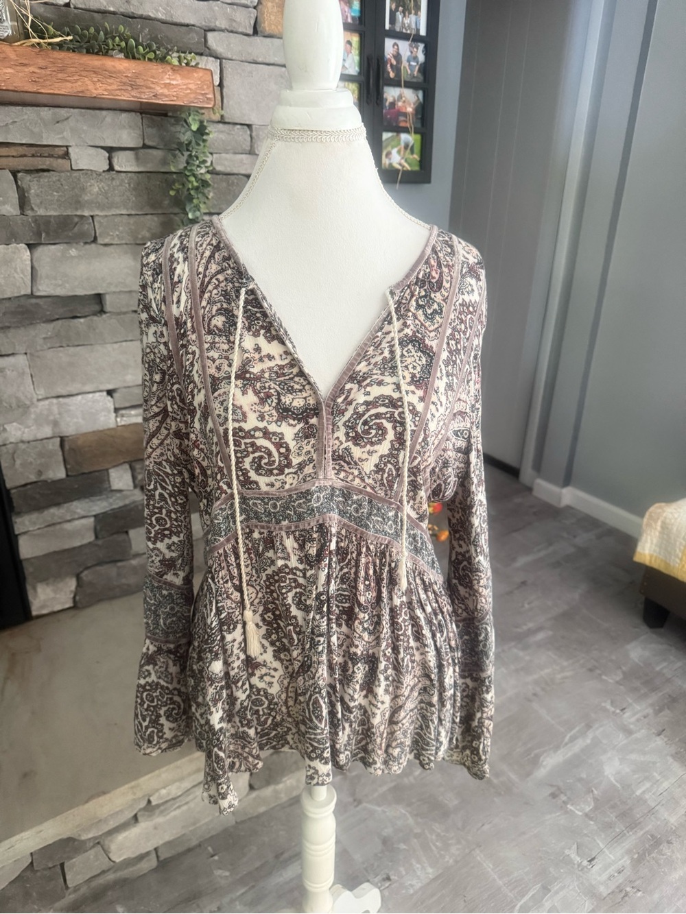 American Eagle Outfitters Paisley Peplum V-Neck Tunic - Cream & Brown